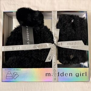 Madden Girl Faux Fur One Size 2 Pc Set Black Beanie & Glove